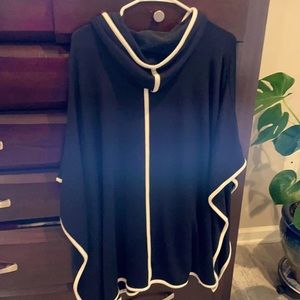 Poncho black/white S/M good goes with anything .